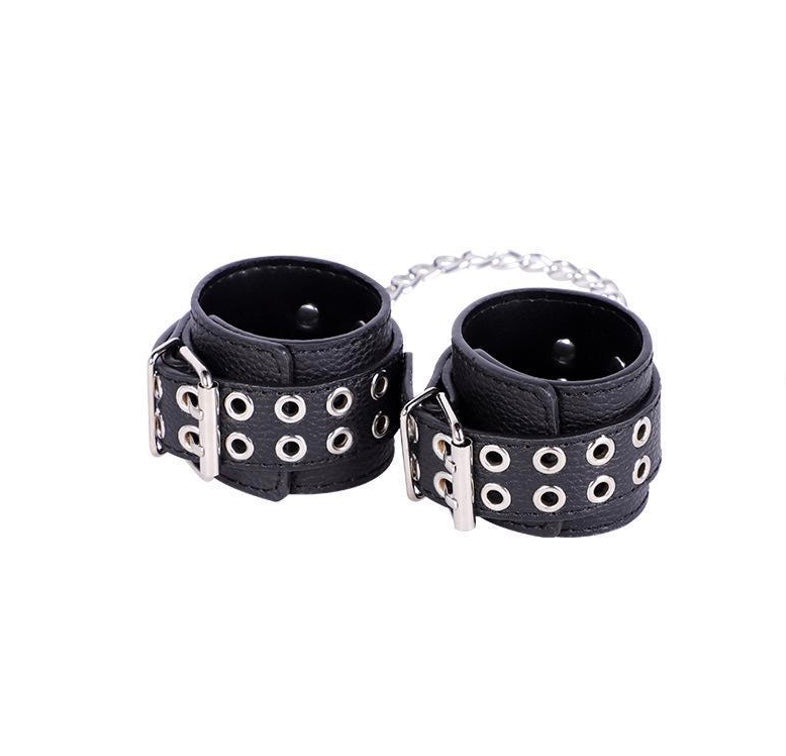 Double row silver ring lychee horn pattern handcuff - black